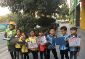 繪海報、走社區(qū) 杭州伢兒們挨家挨戶宣傳環(huán)保理念