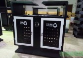 分類垃圾桶廠家定制鋼板沖孔垃圾桶，發(fā)貨于西安景區(qū)