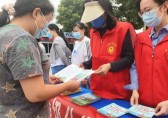 官塘社區(qū)開(kāi)展垃圾分類(lèi)宣傳志愿服務(wù)活動(dòng)
